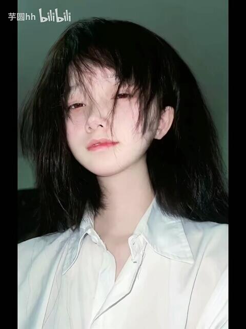 秃崽1v4视频实录 沸羊羊快去找村长 - 哔哩哔哩