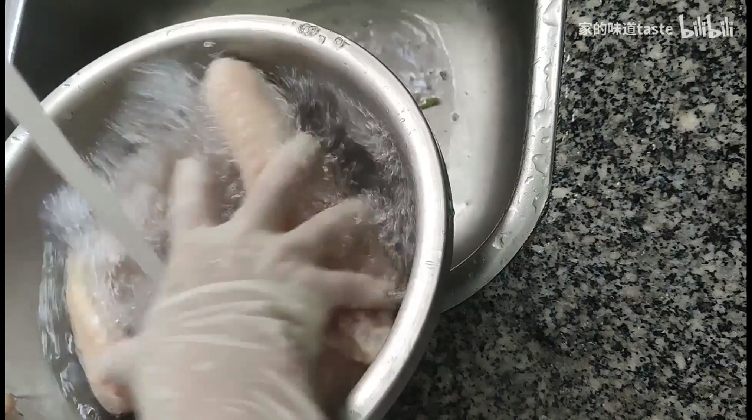 椒盐鸡翅最简单的做法 皮脆肉嫩焦香入味 每次做都不够吃 哔哩哔哩