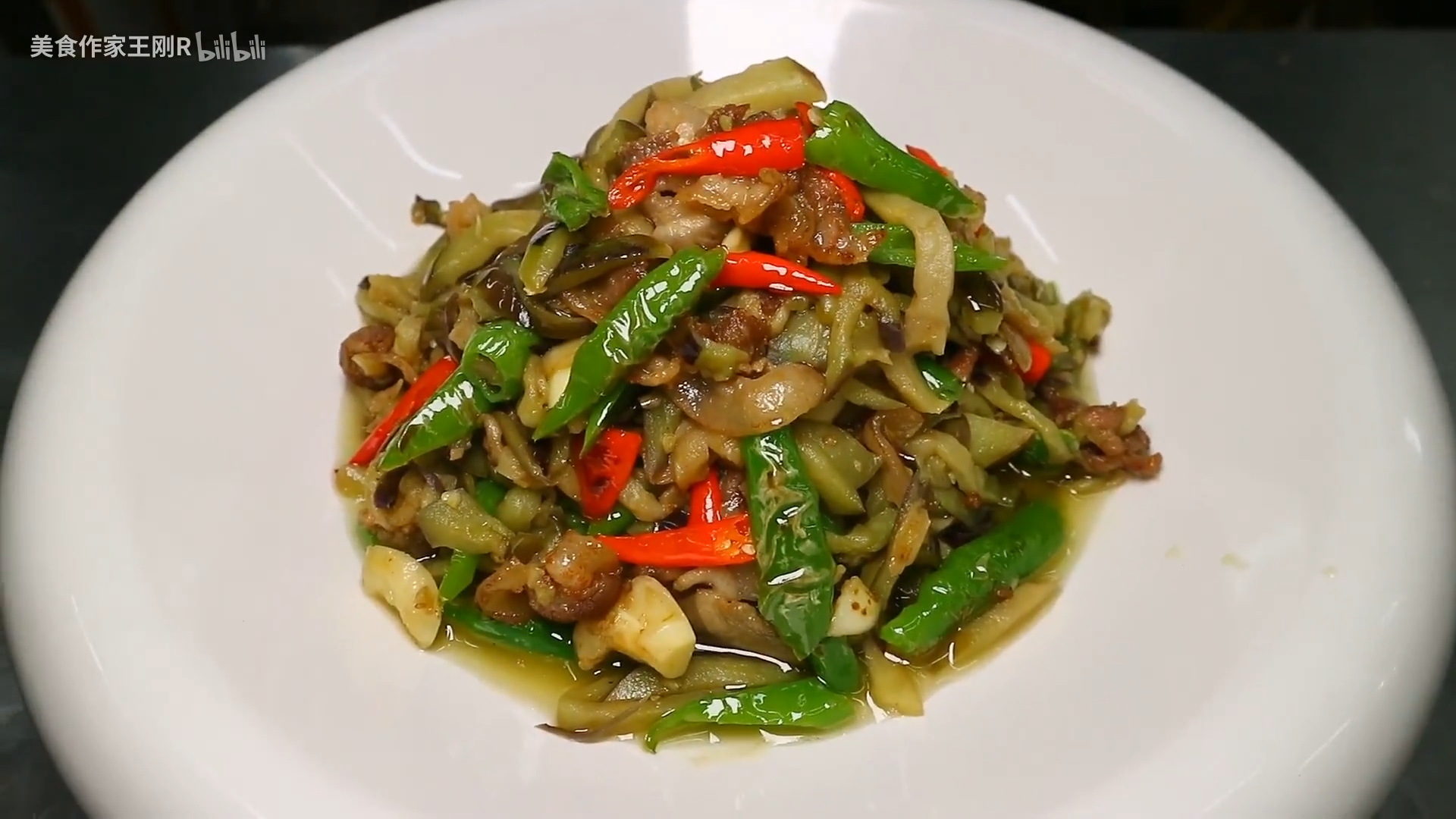 厨师长教你:"小炒茄子"的家常做法,简单易学 - 哔哩哔哩