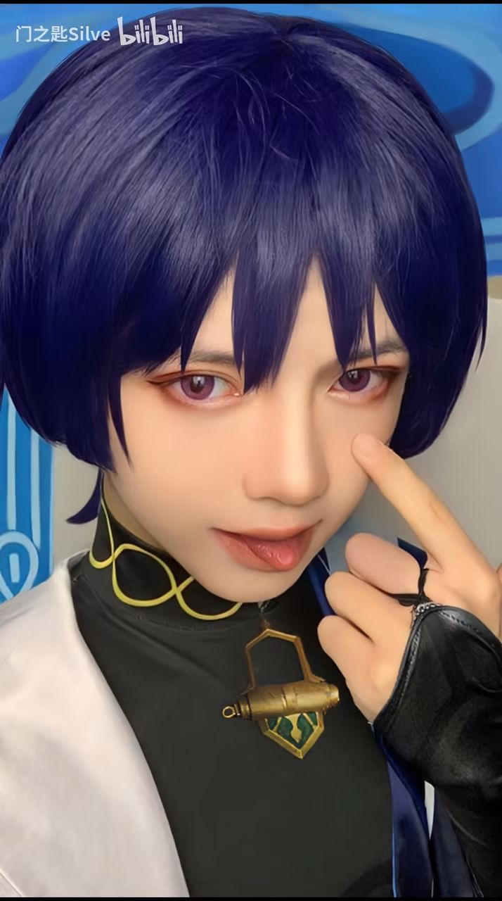 当你的死宅网友突然想拍下散兵cos - 哔哩哔哩