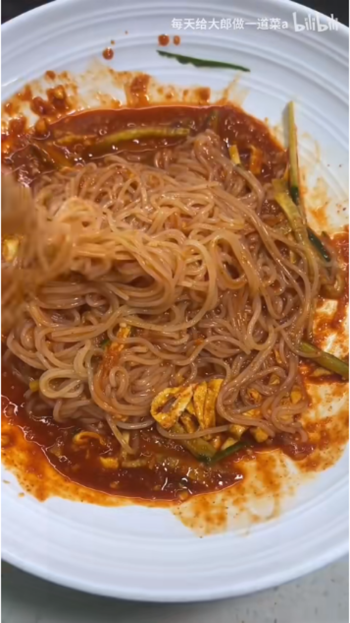 我做的韩式拌冷面 比好多韩国料理店还好吃 不信你试试看 - 哔哩哔哩