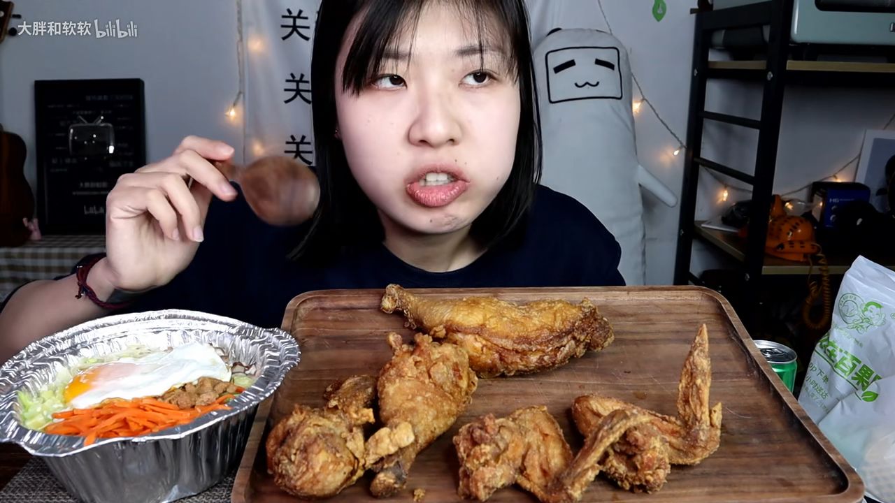 中国传统老式炸鸡最好吃~ 吃货 吃播 美食 软软 - 哔哩哔哩