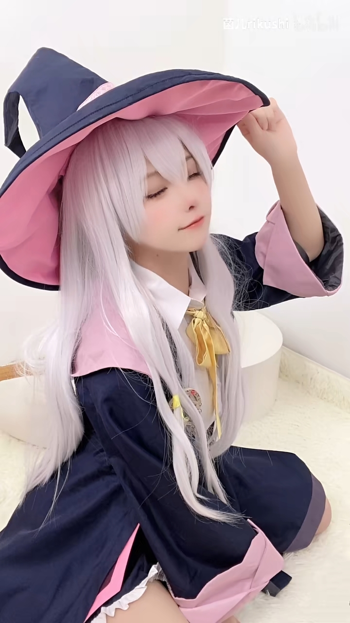 是谁这么可爱呢,原来是我啊 伊蕾娜cos - 哔哩哔哩