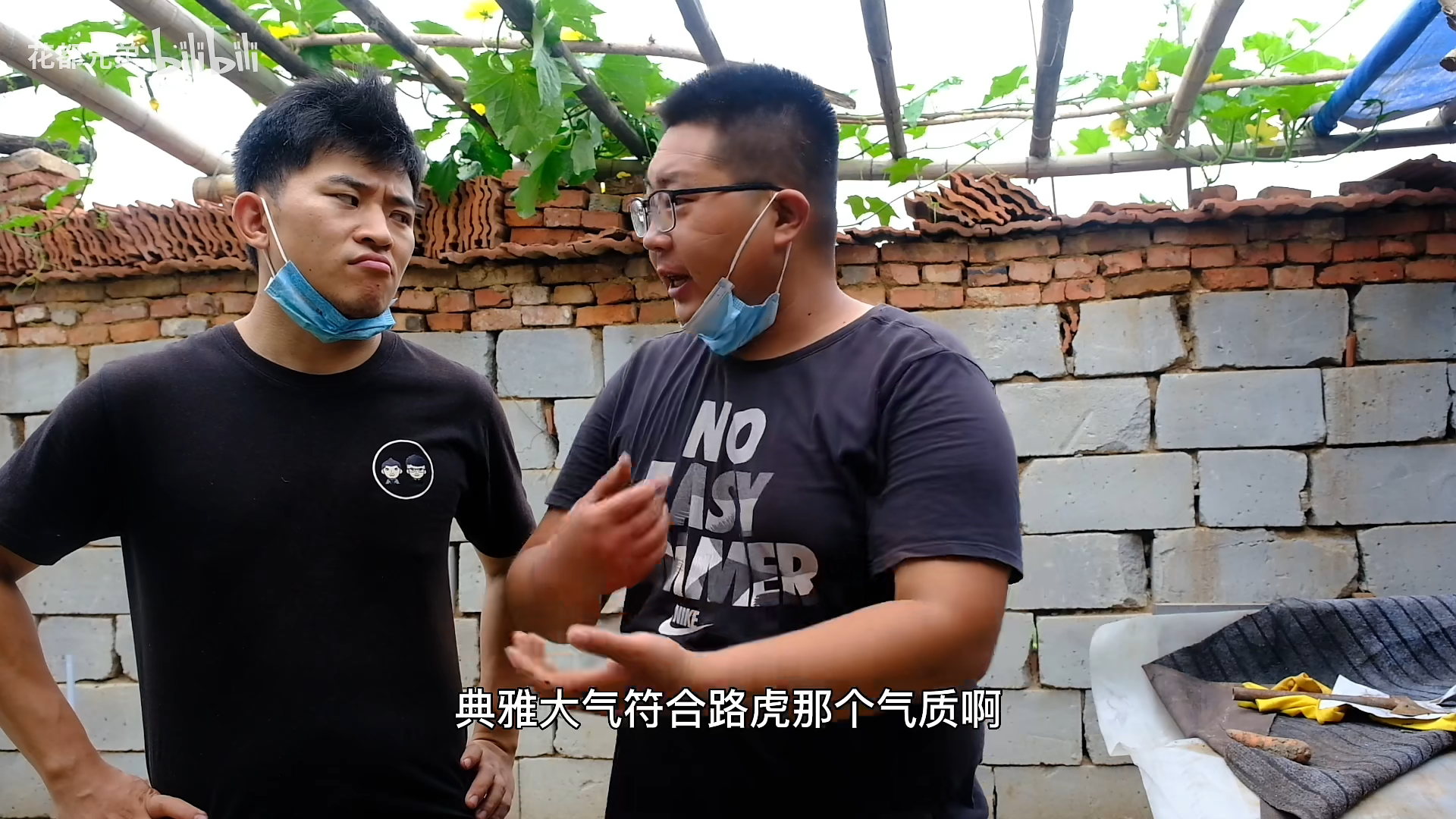 出摊积蓄见底翻新三轮车准备重操旧业