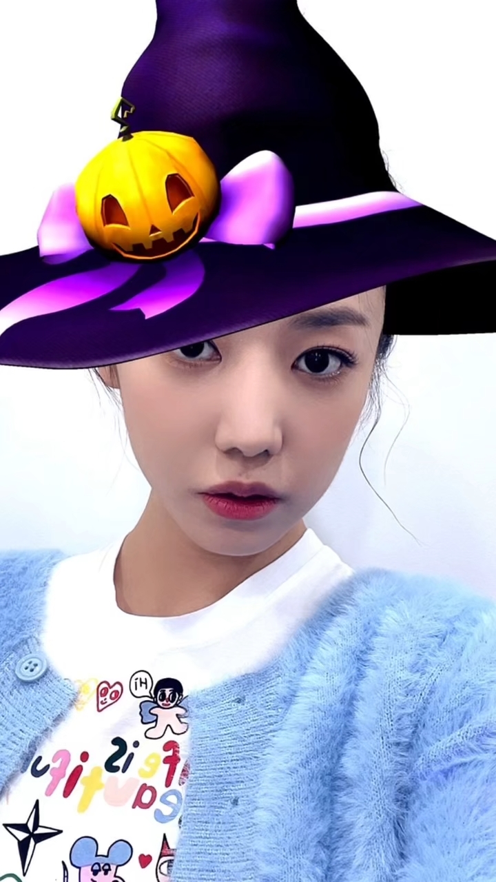 呜哇,我没想到还能刷到娜恩,阿婆主脆骨,这图真的毫无违和感啊!