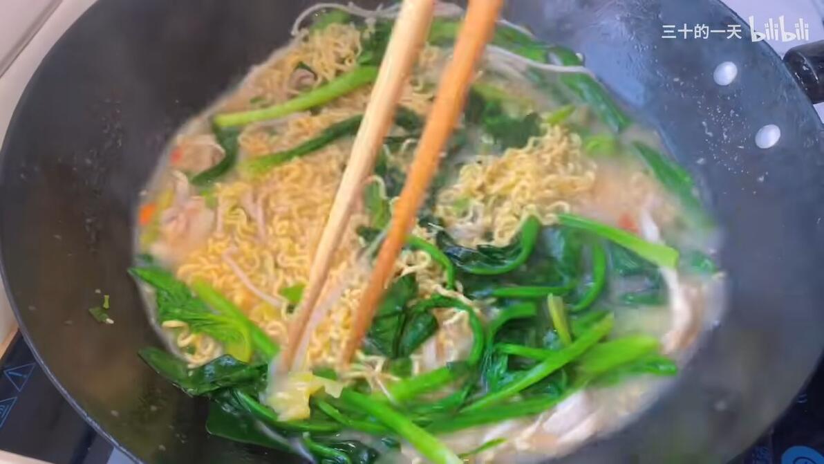 为什么泡面碗装不下我的泡面啊 - 哔哩哔哩