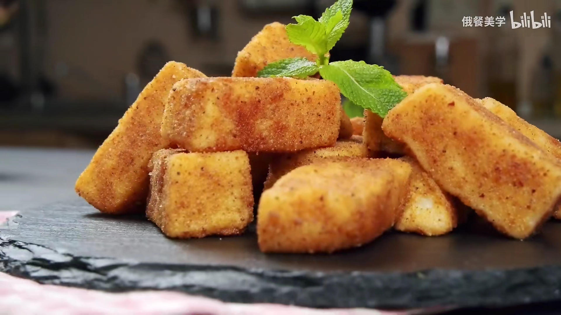 【俄餐美学】煎牛奶——牛奶的进阶吃法 - 哔哩哔哩