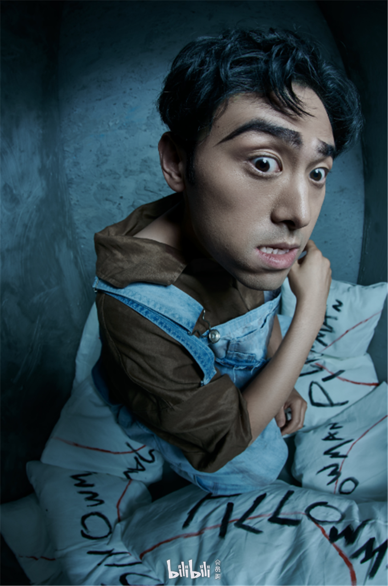 饰演 傻哥哥米哈尔李腾飞,演员.主要作品:《奇怪的狗taotao》《孤儿2.