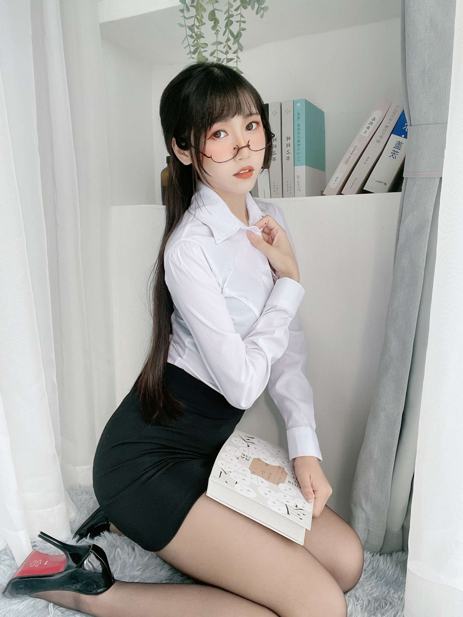 不呆猫 Vol.061 黑丝包臀OL[24P5V-908M]-吾爱二次元