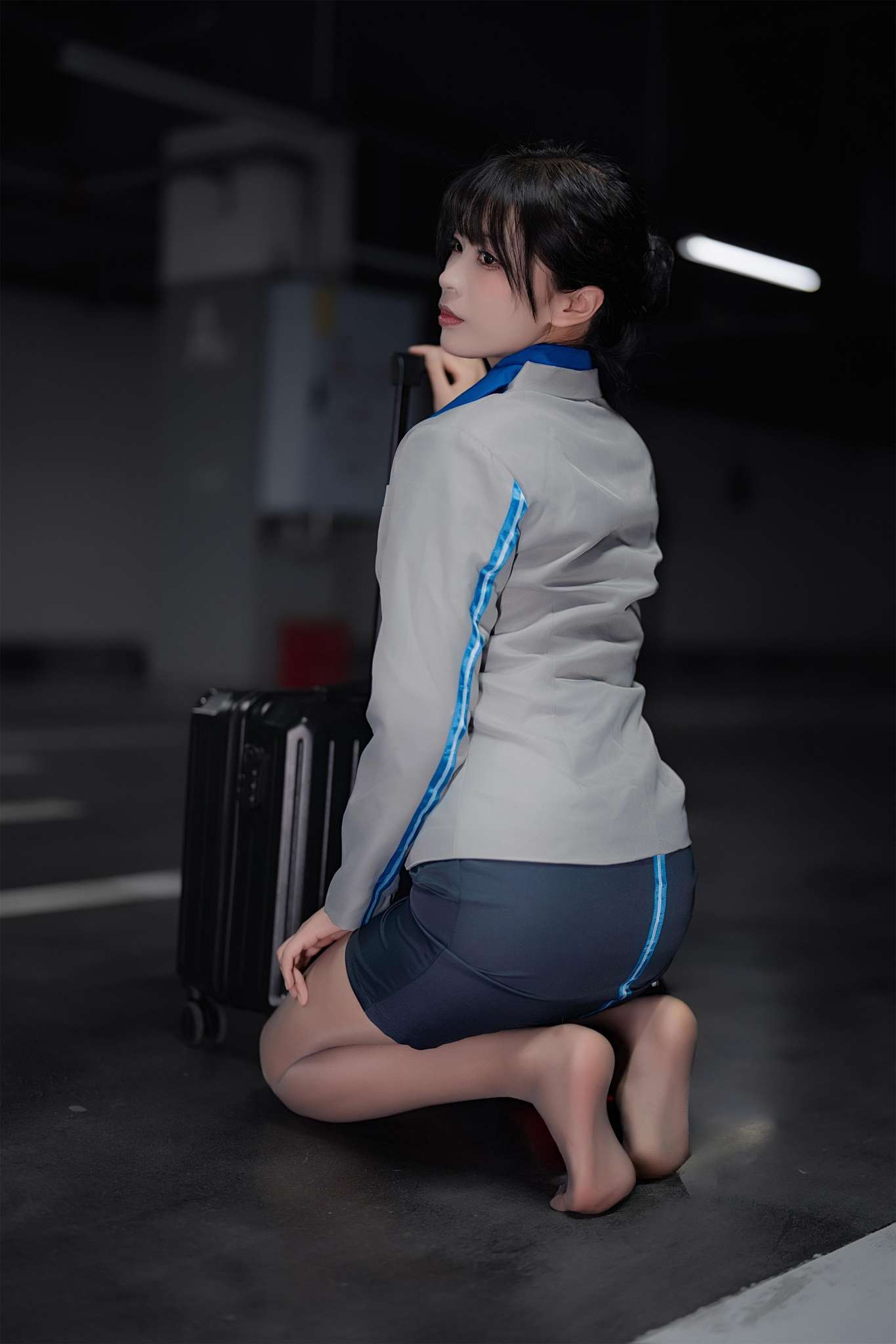 图片[3]-轩萧学姐 Vol.064 生日作 空姐黑咝+灰咝 [140P2V-7.82G]-吾爱二次元