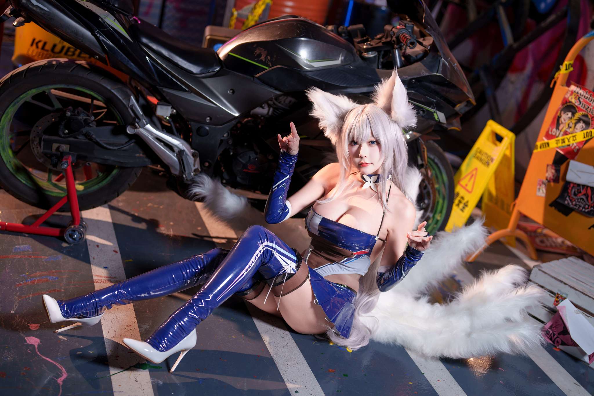 香草喵露露 Vol.063 2025年01月舰长 信浓赛车[12P1V-1.15G]-吾爱二次元