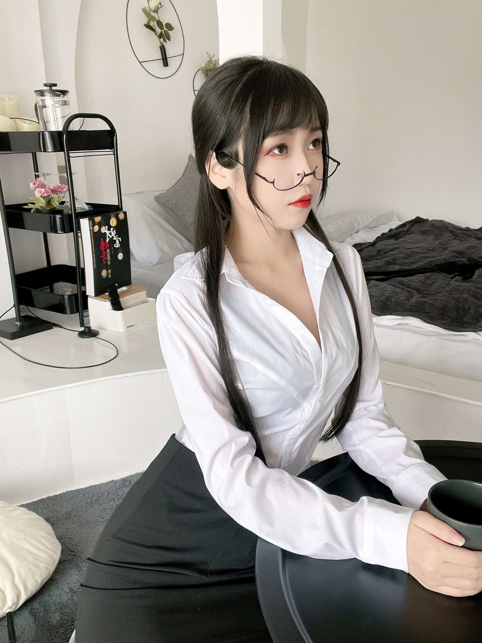 不呆猫 Vol.061 黑丝包臀OL[24P5V-908M]-吾爱二次元