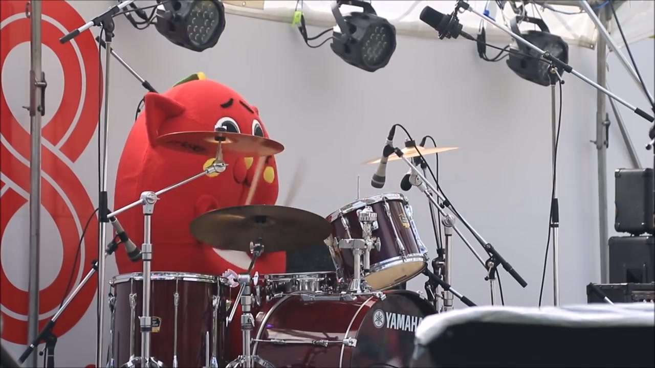 【架子鼓】可爱~~nyango star drum perfomance_哔哩哔哩 (゜-゜)つロ