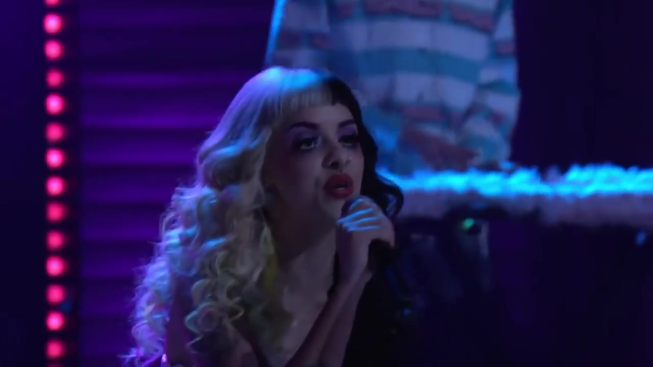 [图]【牙牙】Melanie Martinez - Soap (Live Conan Performance)