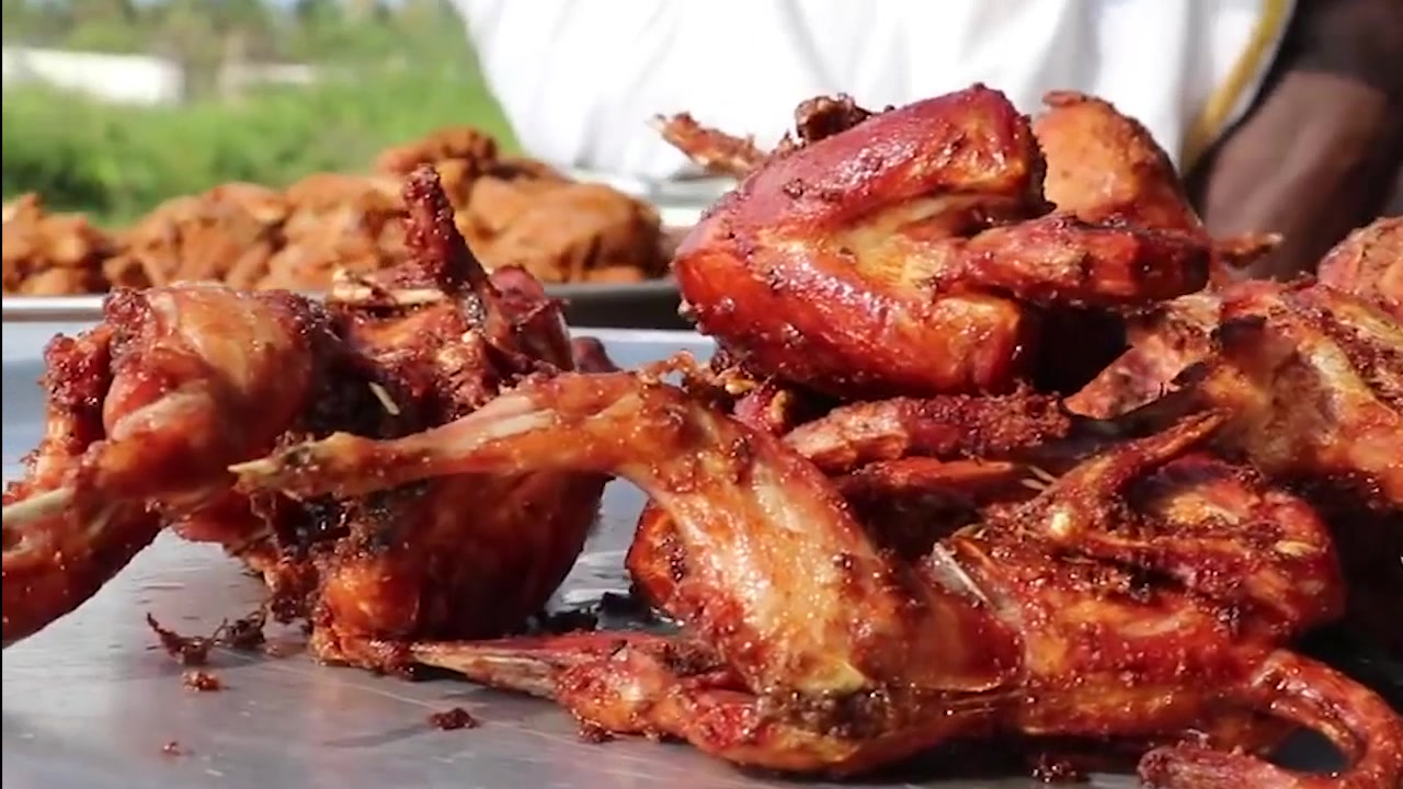 非洲老大爷的油炸鹌鹑,太香太好吃了