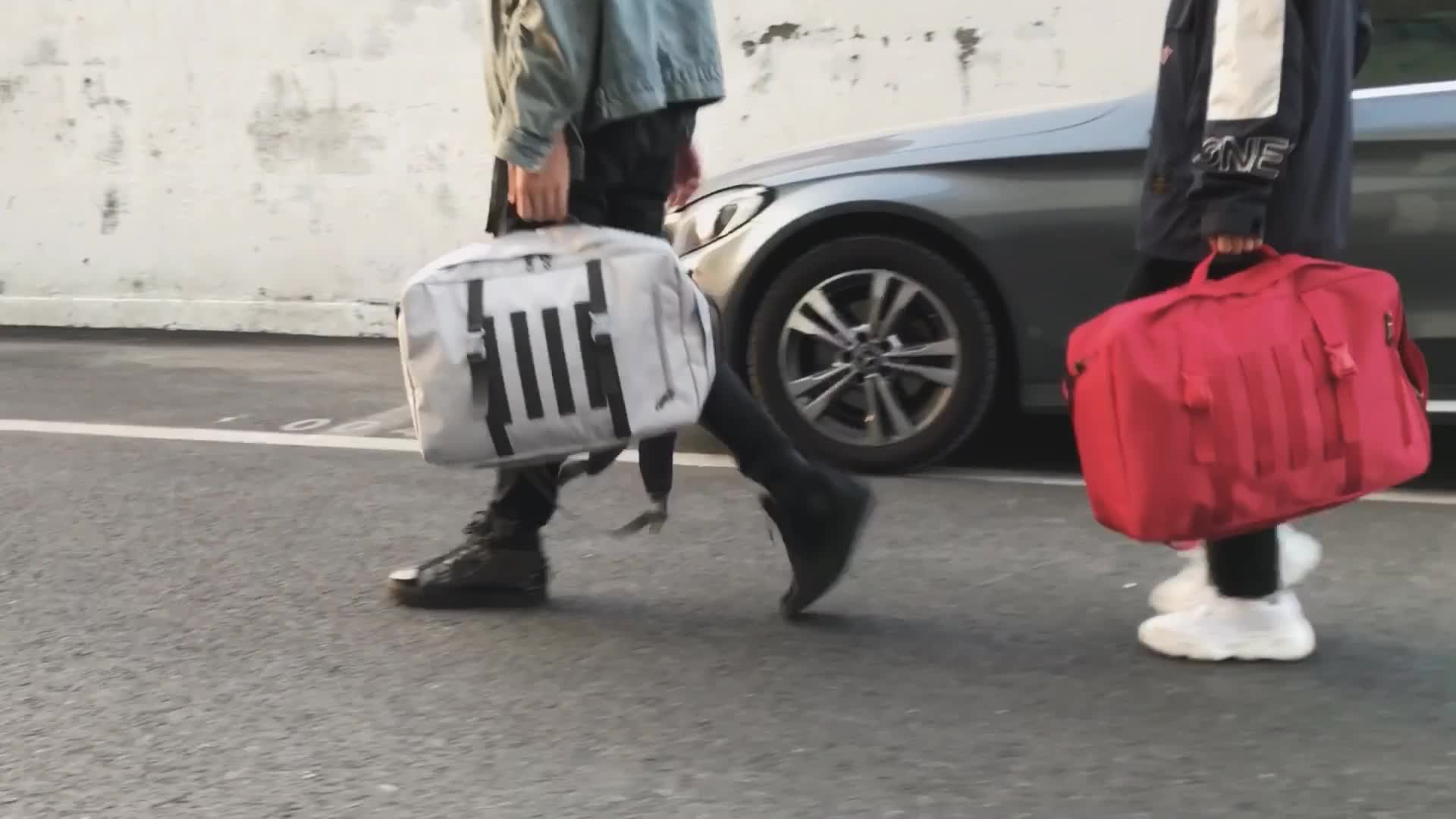 [图]my unique skateboard backpack 滑板背包