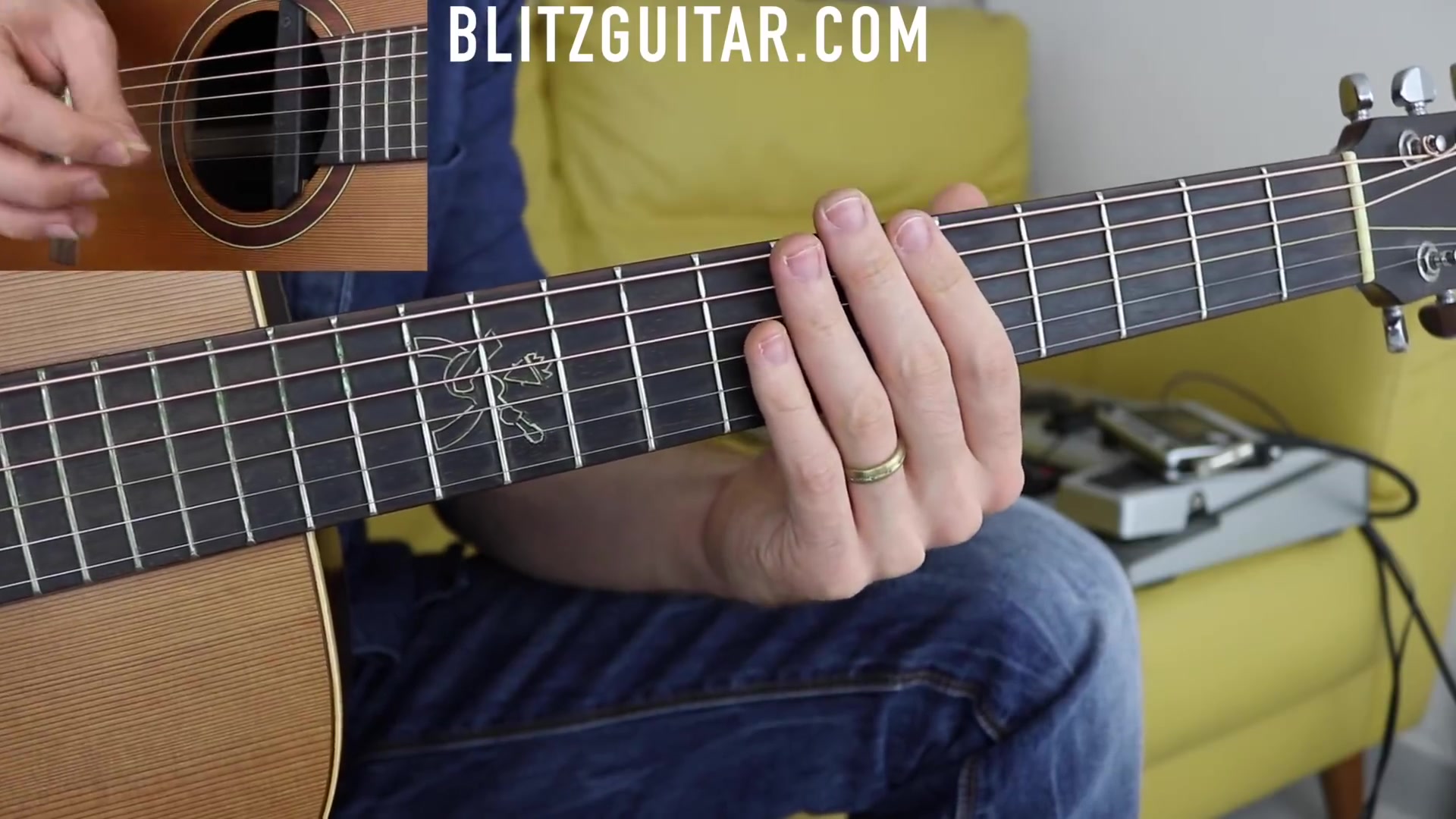 简单的吉他和弦节奏型弹出漂亮的效果